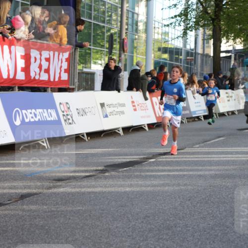 25.04.2025 - Das Zehntel Lena Gebhardt http://msf.ph/oto/7783355 26.04.2025 08:52:34 Ziel 1108, 1122, 1127, 1166, 1176, 1188, 1418, 1541, 1568, 1752, 1761, 1979, 2023, 2029, 2187, 2194, 2216, 2275, 2364, 2464, 2500, 2628, 2804, 2859, 2886, 3063, 3085, 3088, 3102, 3110, 3161, 3171, 3178, 3225, 3407, 3409, 3462, 3467, 3496, 3499, 3592, 3599, 3603, 3617, 3811, 3822, 3884, 3921, 3944 meine-sportfotos.de