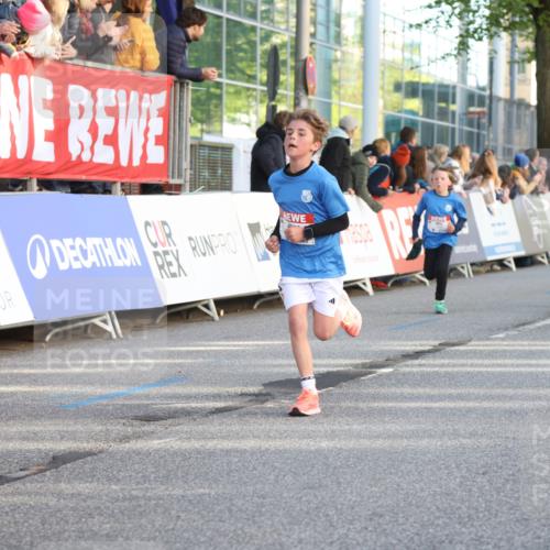 25.04.2025 - Das Zehntel Lena Gebhardt http://msf.ph/oto/7783386 26.04.2025 08:52:35 Ziel 1108, 1122, 1127, 1176, 1188, 1418, 1541, 1568, 1752, 1761, 1979, 2023, 2029, 2187, 2194, 2216, 2275, 2364, 2464, 2500, 2628, 2804, 2859, 3063, 3085, 3088, 3102, 3104, 3110, 3161, 3171, 3178, 3225, 3409, 3462, 3467, 3499, 3592, 3599, 3603, 3617, 3811, 3822, 3884, 3921, 3944 meine-sportfotos.de