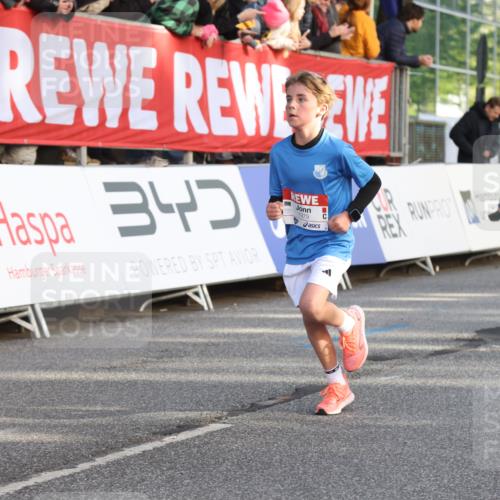 25.04.2025 - Das Zehntel Lena Gebhardt http://msf.ph/oto/7783410 26.04.2025 08:52:36 Ziel 1108, 1122, 1127, 1188, 1418, 1541, 1568, 1752, 1761, 1979, 2023, 2029, 2187, 2191, 2194, 2275, 2364, 2464, 2500, 2628, 2804, 2859, 3063, 3085, 3088, 3102, 3104, 3110, 3171, 3178, 3225, 3409, 3462, 3467, 3499, 3592, 3599, 3603, 3617, 3811, 3822, 3884, 3921, 3944 meine-sportfotos.de