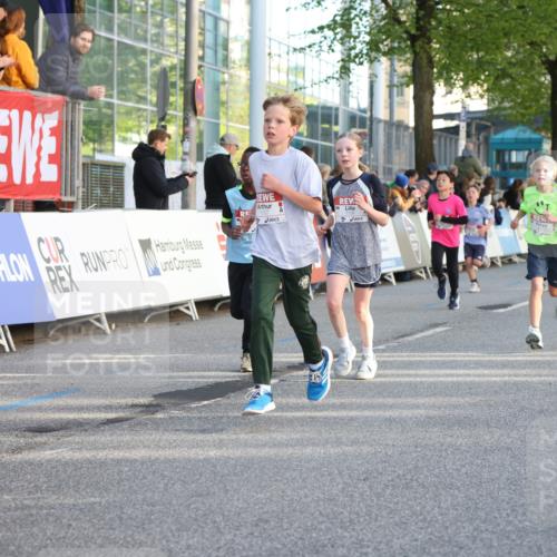 25.04.2025 - Das Zehntel Lena Gebhardt http://msf.ph/oto/7783456 26.04.2025 08:52:37 Ziel 1108, 1122, 1127, 1229, 1418, 1541, 1568, 1752, 1761, 1979, 2029, 2170, 2187, 2191, 2194, 2212, 2275, 2364, 2464, 2500, 2628, 2804, 2859, 3063, 3085, 3088, 3102, 3104, 3110, 3171, 3178, 3225, 3409, 3462, 3467, 3499, 3592, 3599, 3603, 3611, 3617, 3811, 3822, 3884, 3921, 3944 meine-sportfotos.de