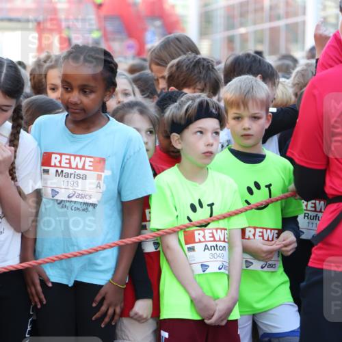 25.04.2025 - Das Zehntel Lena Gebhardt http://msf.ph/oto/7798050 26.04.2025 07:27:46 Allgemein zum Event 1193, 3049, 111 meine-sportfotos.de