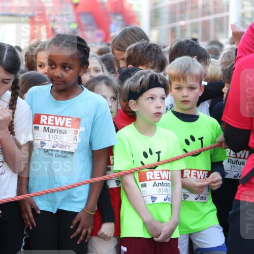 25.04.2025 - Das Zehntel Lena Gebhardt http://msf.ph/oto/7798053 26.04.2025 07:27:46 Allgemein zum Event 1193, 3049, 1112 meine-sportfotos.de