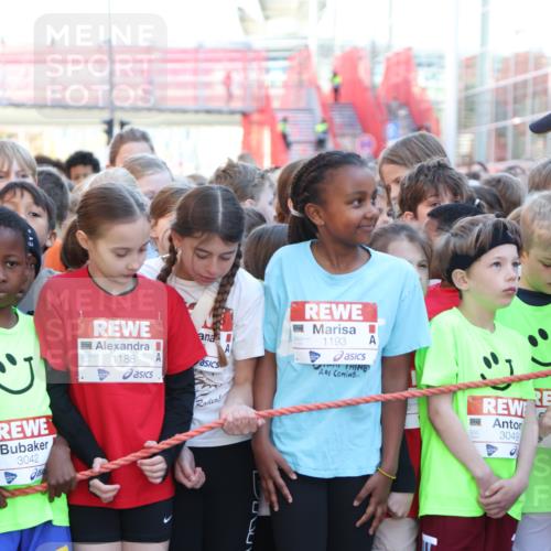 25.04.2025 - Das Zehntel Lena Gebhardt http://msf.ph/oto/7798086 26.04.2025 07:28:12 Allgemein zum Event 3042, 1188, 1193, 3049 meine-sportfotos.de