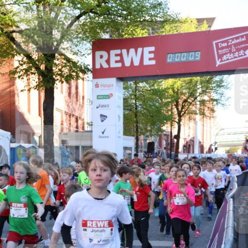 25.04.2025 - Das Zehntel Lena Gebhardt http://msf.ph/oto/7798343 26.04.2025 07:32:03 Allgemein zum Event 00, 09, 42345, 2826 meine-sportfotos.de
