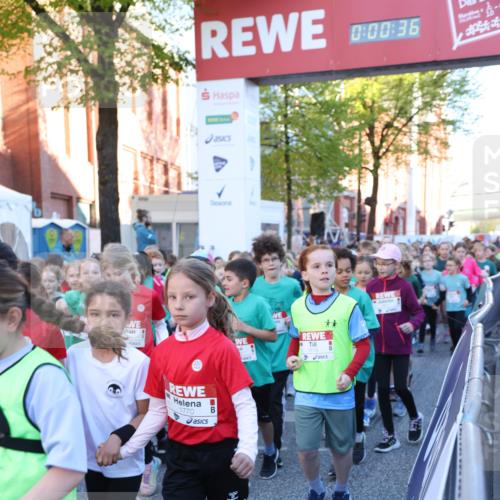25.04.2025 - Das Zehntel Lena Gebhardt http://msf.ph/oto/7798889 26.04.2025 07:32:29 Allgemein zum Event 0, 00, 36, 1770 meine-sportfotos.de
