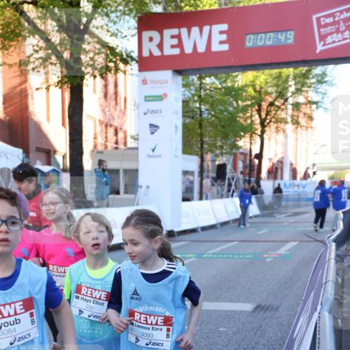 25.04.2025 - Das Zehntel Lena Gebhardt http://msf.ph/oto/7799141 26.04.2025 07:32:42 Allgemein zum Event 3413, 00, 49, 3084, 3081, 3093 meine-sportfotos.de