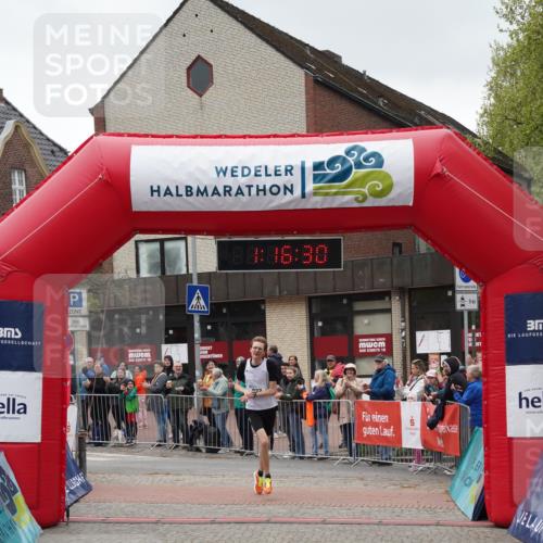 04.05.2025 - 8. Wedeler Halbmarathon Felixshl http://msf.ph/oto/7815171 04.05.2025 11:16:28 Ziel 932 meine-sportfotos.de
