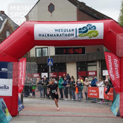 04.05.2025 - 8. Wedeler Halbmarathon Felixshl http://msf.ph/oto/7815182 04.05.2025 11:16:46 Ziel 589 meine-sportfotos.de