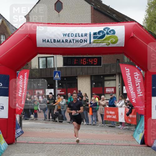 04.05.2025 - 8. Wedeler Halbmarathon Felixshl http://msf.ph/oto/7815185 04.05.2025 11:16:47 Ziel 589 meine-sportfotos.de