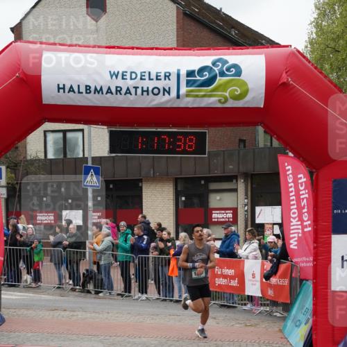 04.05.2025 - 8. Wedeler Halbmarathon Felixshl http://msf.ph/oto/7815196 04.05.2025 11:17:37 Ziel 1184, 1207 meine-sportfotos.de