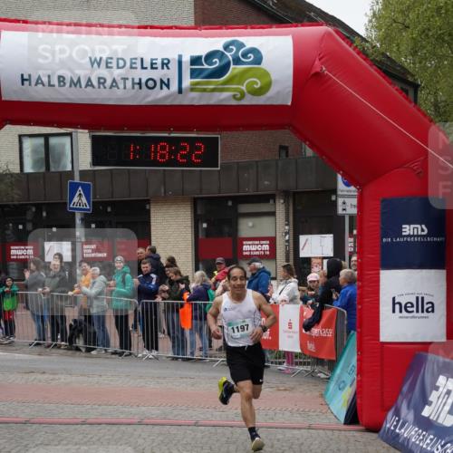 04.05.2025 - 8. Wedeler Halbmarathon Felixshl http://msf.ph/oto/7815216 04.05.2025 11:18:20 Ziel 1197 meine-sportfotos.de