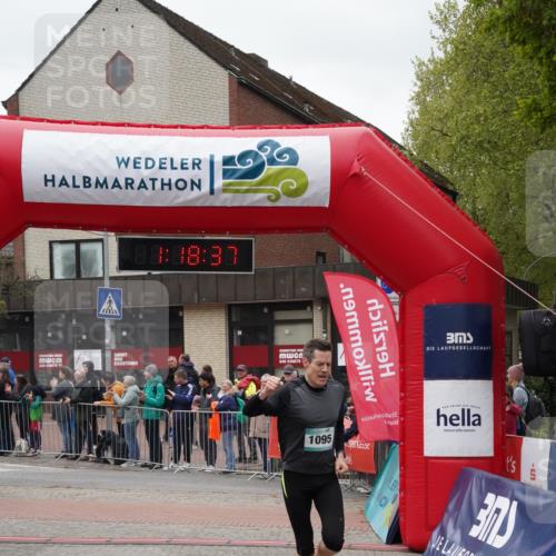 04.05.2025 - 8. Wedeler Halbmarathon Felixshl http://msf.ph/oto/7815230 04.05.2025 11:18:35 Ziel 1095 meine-sportfotos.de