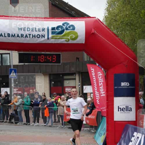 04.05.2025 - 8. Wedeler Halbmarathon Felixshl http://msf.ph/oto/7815236 04.05.2025 11:18:42 Ziel 826 meine-sportfotos.de
