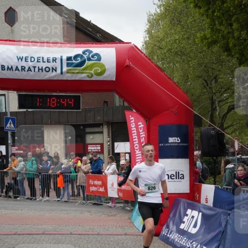 04.05.2025 - 8. Wedeler Halbmarathon Felixshl http://msf.ph/oto/7815238 04.05.2025 11:18:42 Ziel 826 meine-sportfotos.de