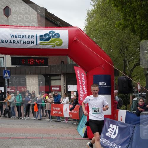 04.05.2025 - 8. Wedeler Halbmarathon Felixshl http://msf.ph/oto/7815239 04.05.2025 11:18:42 Ziel 826 meine-sportfotos.de