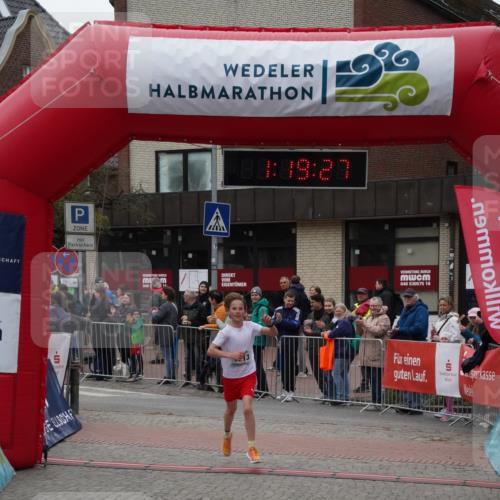 04.05.2025 - 8. Wedeler Halbmarathon Felixshl http://msf.ph/oto/7815242 04.05.2025 11:19:25 Ziel 1213 meine-sportfotos.de