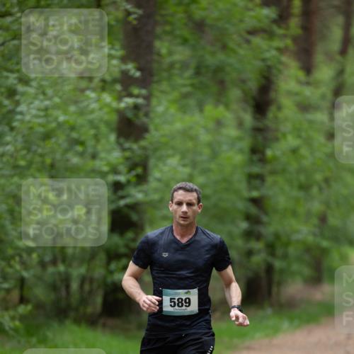 04.05.2025 - 8. Wedeler Halbmarathon Michael Strokosch http://msf.ph/oto/7815250 04.05.2025 10:26:58 Laufen 589 meine-sportfotos.de