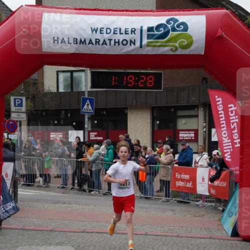 04.05.2025 - 8. Wedeler Halbmarathon Felixshl http://msf.ph/oto/7815262 04.05.2025 11:19:26 Ziel 1213 meine-sportfotos.de