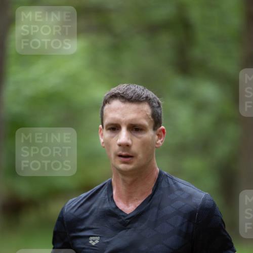 04.05.2025 - 8. Wedeler Halbmarathon Michael Strokosch http://msf.ph/oto/7815263 04.05.2025 10:27:00 Laufen 589 meine-sportfotos.de