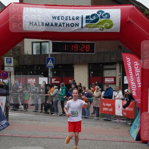 04.05.2025 - 8. Wedeler Halbmarathon Felixshl http://msf.ph/oto/7815267 04.05.2025 11:19:26 Ziel 1213 meine-sportfotos.de