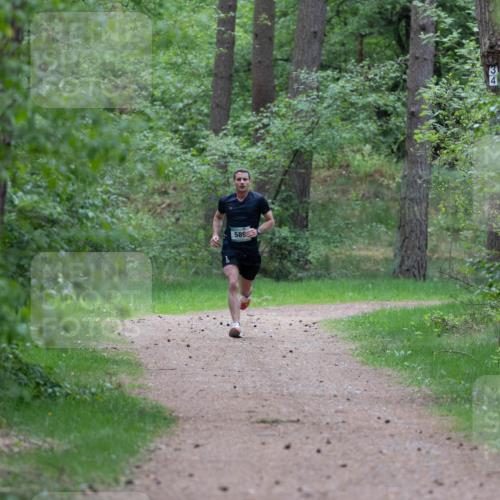 04.05.2025 - 8. Wedeler Halbmarathon Michael Strokosch http://msf.ph/oto/7815275 04.05.2025 10:27:01 Laufen 589 meine-sportfotos.de