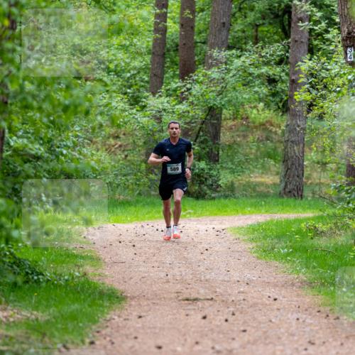 04.05.2025 - 8. Wedeler Halbmarathon Michael Strokosch http://msf.ph/oto/7815281 04.05.2025 10:27:01 Laufen 589 meine-sportfotos.de