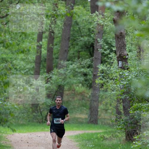 04.05.2025 - 8. Wedeler Halbmarathon Michael Strokosch http://msf.ph/oto/7815284 04.05.2025 10:27:06 Laufen 589 meine-sportfotos.de