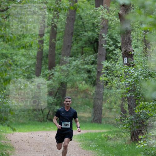 04.05.2025 - 8. Wedeler Halbmarathon Michael Strokosch http://msf.ph/oto/7815307 04.05.2025 10:27:07 Laufen 589 meine-sportfotos.de