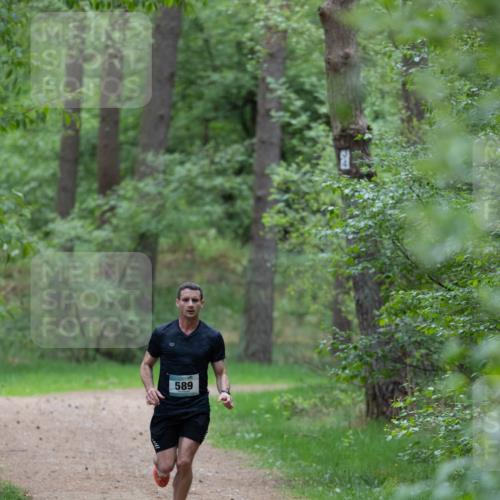 04.05.2025 - 8. Wedeler Halbmarathon Michael Strokosch http://msf.ph/oto/7815315 04.05.2025 10:27:09 Laufen 589 meine-sportfotos.de
