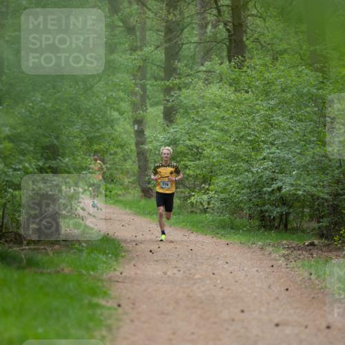 04.05.2025 - 8. Wedeler Halbmarathon Michael Strokosch http://msf.ph/oto/7815332 04.05.2025 10:27:34 Laufen 60 meine-sportfotos.de