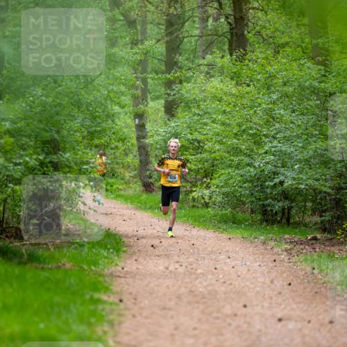 04.05.2025 - 8. Wedeler Halbmarathon Michael Strokosch http://msf.ph/oto/7815333 04.05.2025 10:27:34 Laufen 578 meine-sportfotos.de