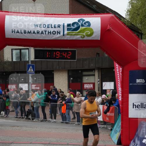 04.05.2025 - 8. Wedeler Halbmarathon Felixshl http://msf.ph/oto/7815336 04.05.2025 11:19:40 Ziel 361, 534 meine-sportfotos.de