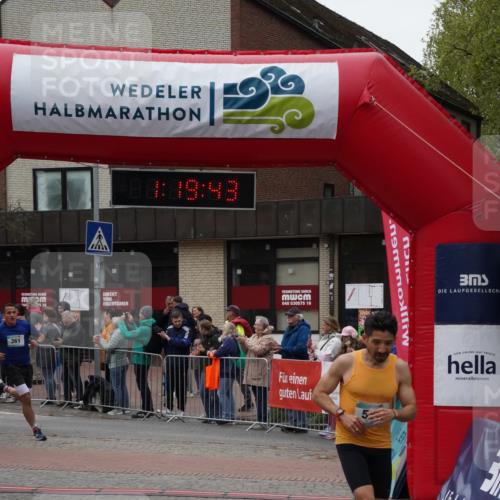 04.05.2025 - 8. Wedeler Halbmarathon Felixshl http://msf.ph/oto/7815345 04.05.2025 11:19:41 Ziel 361, 534 meine-sportfotos.de