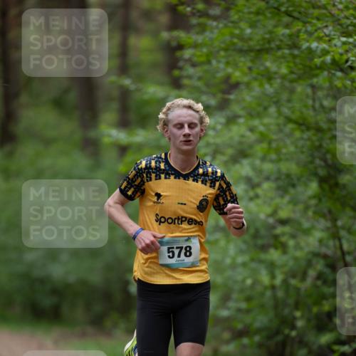 04.05.2025 - 8. Wedeler Halbmarathon Michael Strokosch http://msf.ph/oto/7815352 04.05.2025 10:27:43 Laufen 578 meine-sportfotos.de