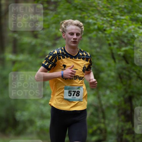 04.05.2025 - 8. Wedeler Halbmarathon Michael Strokosch http://msf.ph/oto/7815354 04.05.2025 10:27:43 Laufen 578 meine-sportfotos.de