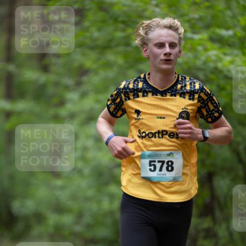 04.05.2025 - 8. Wedeler Halbmarathon Michael Strokosch http://msf.ph/oto/7815356 04.05.2025 10:27:44 Laufen 578 meine-sportfotos.de