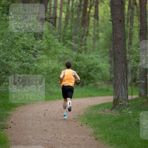 04.05.2025 - 8. Wedeler Halbmarathon Michael Strokosch http://msf.ph/oto/7815376 04.05.2025 10:28:03 Laufen  meine-sportfotos.de