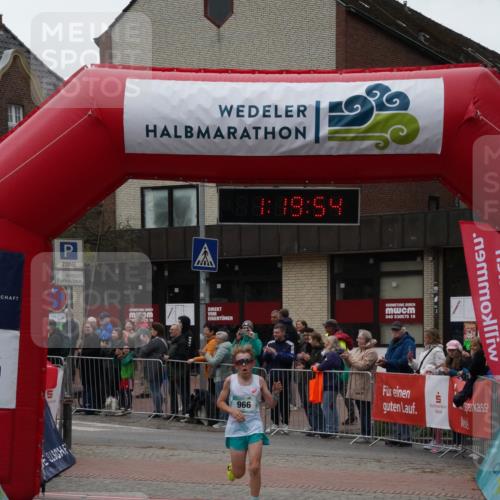 04.05.2025 - 8. Wedeler Halbmarathon Felixshl http://msf.ph/oto/7815390 04.05.2025 11:19:52 Ziel 630, 966 meine-sportfotos.de