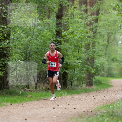 04.05.2025 - 8. Wedeler Halbmarathon Michael Strokosch http://msf.ph/oto/7815392 04.05.2025 10:29:17 Laufen 993 meine-sportfotos.de