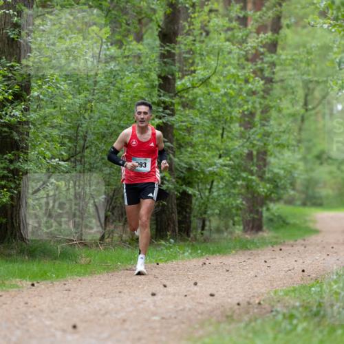 04.05.2025 - 8. Wedeler Halbmarathon Michael Strokosch http://msf.ph/oto/7815393 04.05.2025 10:29:17 Laufen 93 meine-sportfotos.de