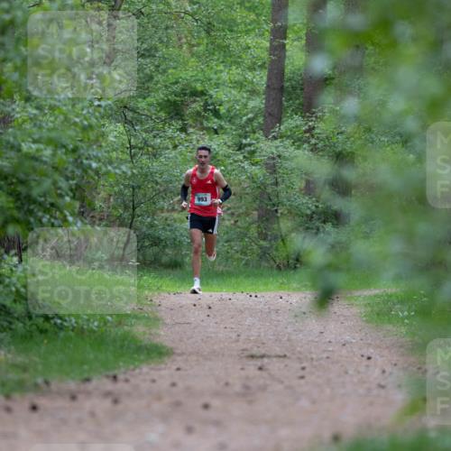 04.05.2025 - 8. Wedeler Halbmarathon Michael Strokosch http://msf.ph/oto/7815411 04.05.2025 10:29:19 Laufen 993 meine-sportfotos.de