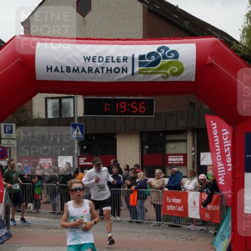 04.05.2025 - 8. Wedeler Halbmarathon Felixshl http://msf.ph/oto/7815418 04.05.2025 11:19:54 Ziel 478, 630, 966 meine-sportfotos.de