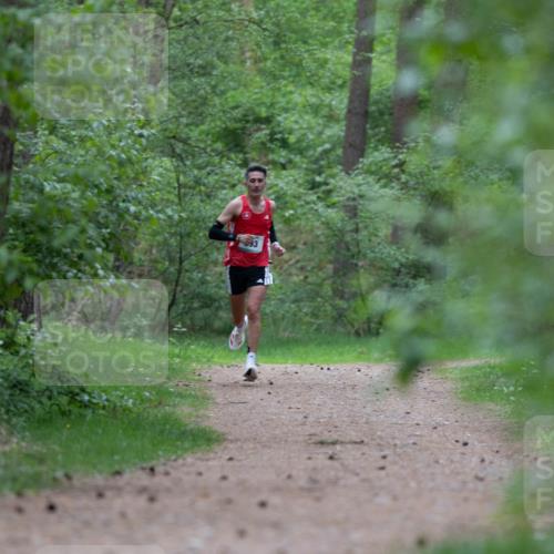 04.05.2025 - 8. Wedeler Halbmarathon Michael Strokosch http://msf.ph/oto/7815451 04.05.2025 10:29:23 Laufen  meine-sportfotos.de