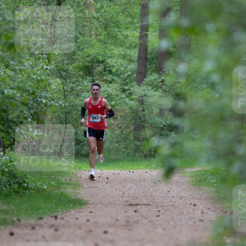 04.05.2025 - 8. Wedeler Halbmarathon Michael Strokosch http://msf.ph/oto/7815455 04.05.2025 10:29:23 Laufen 993 meine-sportfotos.de