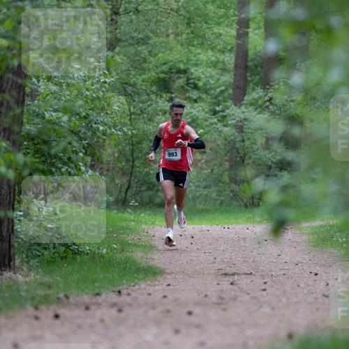 04.05.2025 - 8. Wedeler Halbmarathon Michael Strokosch http://msf.ph/oto/7815470 04.05.2025 10:29:25 Laufen  meine-sportfotos.de