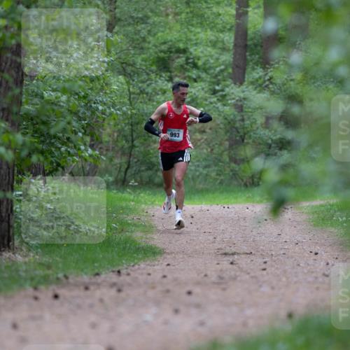 04.05.2025 - 8. Wedeler Halbmarathon Michael Strokosch http://msf.ph/oto/7815476 04.05.2025 10:29:25 Laufen  meine-sportfotos.de
