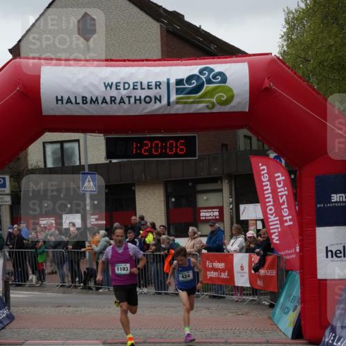 04.05.2025 - 8. Wedeler Halbmarathon Felixshl http://msf.ph/oto/7815483 04.05.2025 11:20:04 Ziel 424, 1193 meine-sportfotos.de