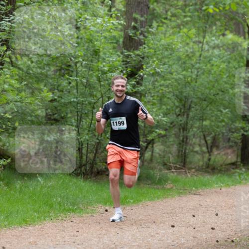 04.05.2025 - 8. Wedeler Halbmarathon Michael Strokosch http://msf.ph/oto/7815493 04.05.2025 10:29:31 Laufen 1199 meine-sportfotos.de