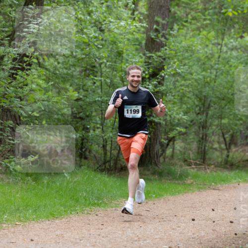 04.05.2025 - 8. Wedeler Halbmarathon Michael Strokosch http://msf.ph/oto/7815494 04.05.2025 10:29:32 Laufen 1199 meine-sportfotos.de