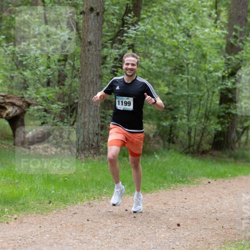 04.05.2025 - 8. Wedeler Halbmarathon Michael Strokosch http://msf.ph/oto/7815499 04.05.2025 10:29:33 Laufen 1199 meine-sportfotos.de